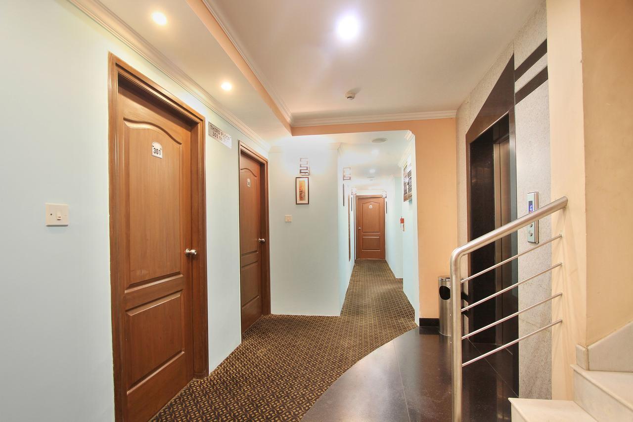 Oyo 6110 Thalassa Suites Bangalore Bagian luar foto