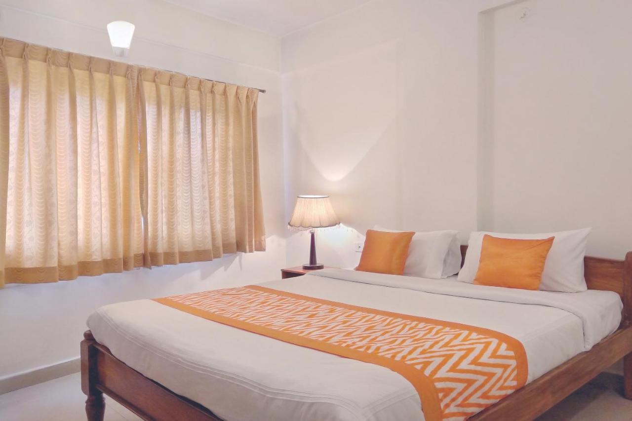 Oyo 6110 Thalassa Suites Bangalore Bagian luar foto