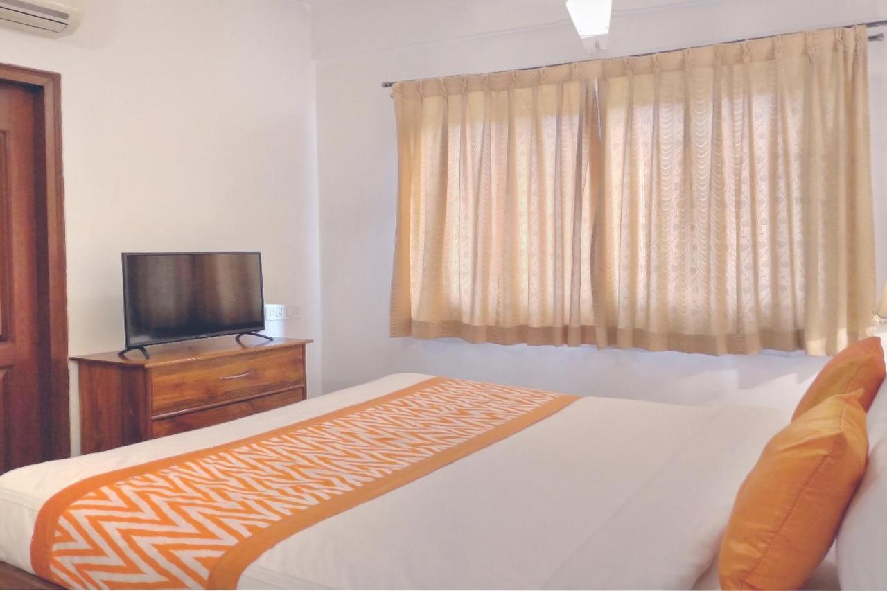 Oyo 6110 Thalassa Suites Bangalore Bagian luar foto